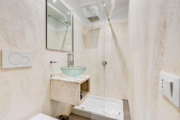 Easy Budget Colosseo image 16