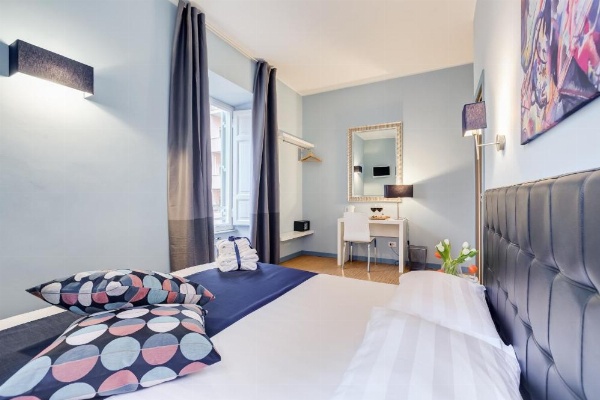 Easy Budget Colosseo image 17